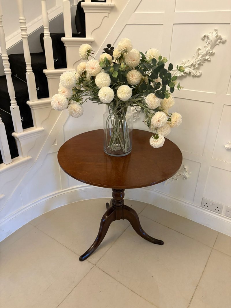 Antique George III Quality Plum Pudding Mahogany Circular Lamp Table - Image 3